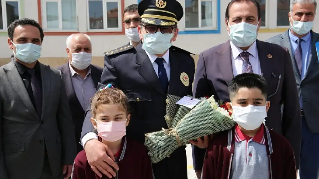 Şehit Hamdi Dikmen'in İsmi Kütüphane'de Yaşatılacak