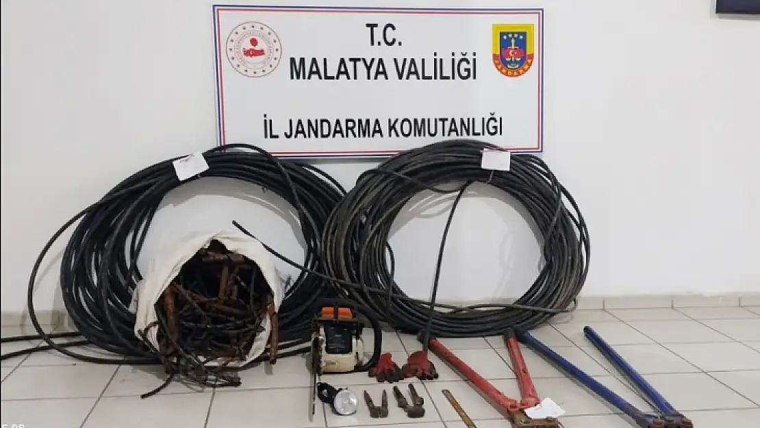 TCDD Malzemelerini Çalan Hırsıza Jandarma'dan Suçüstü