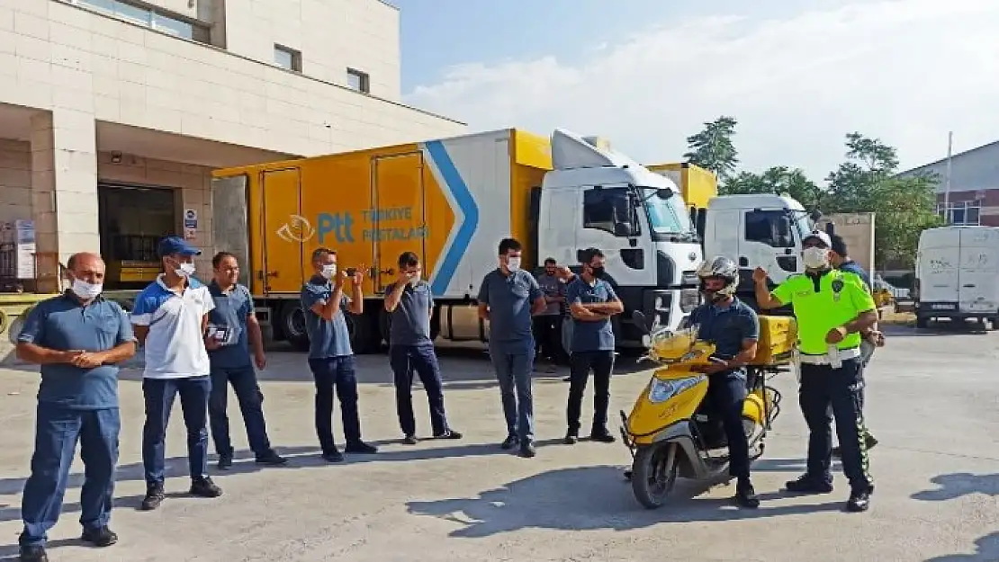 Trafik Polislerinden PTT Dağıtıcılarına Bilgilendirme