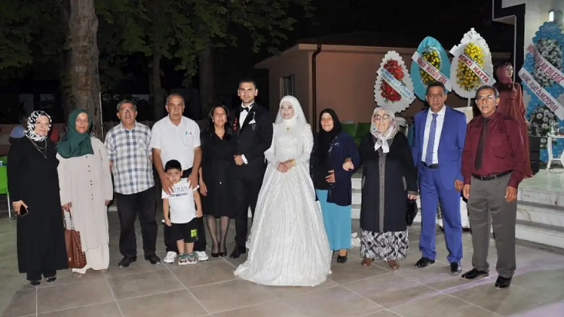 Turan ve Hayta Ailelerinin Mutlu Günü