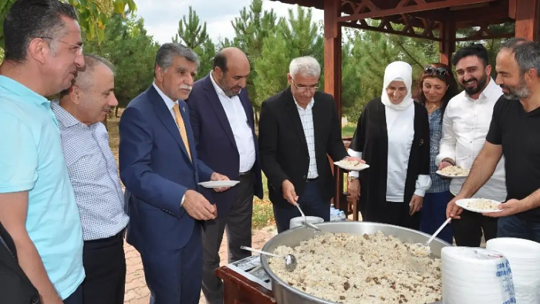 Üniversite Mahalle Muhtarlığından Geleneksel'Pilav Şenliği Etkinliği '