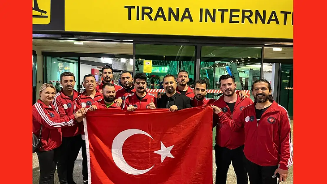 Ünlü Kuaför Şener Eroğlu Tiran'da
