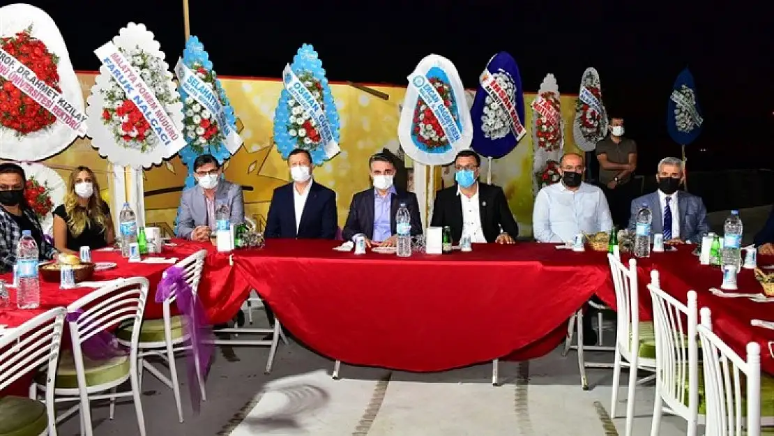 Vali Baruş Makam Aracını Gazi Yalçın Yedek'in Düğünü İçin 'Gelin Arabası' Yaptı