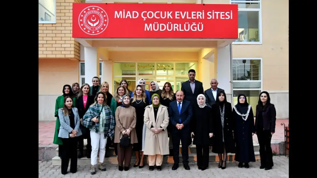 Vali Eşi Yazıcı Miad Evlerindeki Çocuklarla İftar Yemeğinde Biraraya Geldi