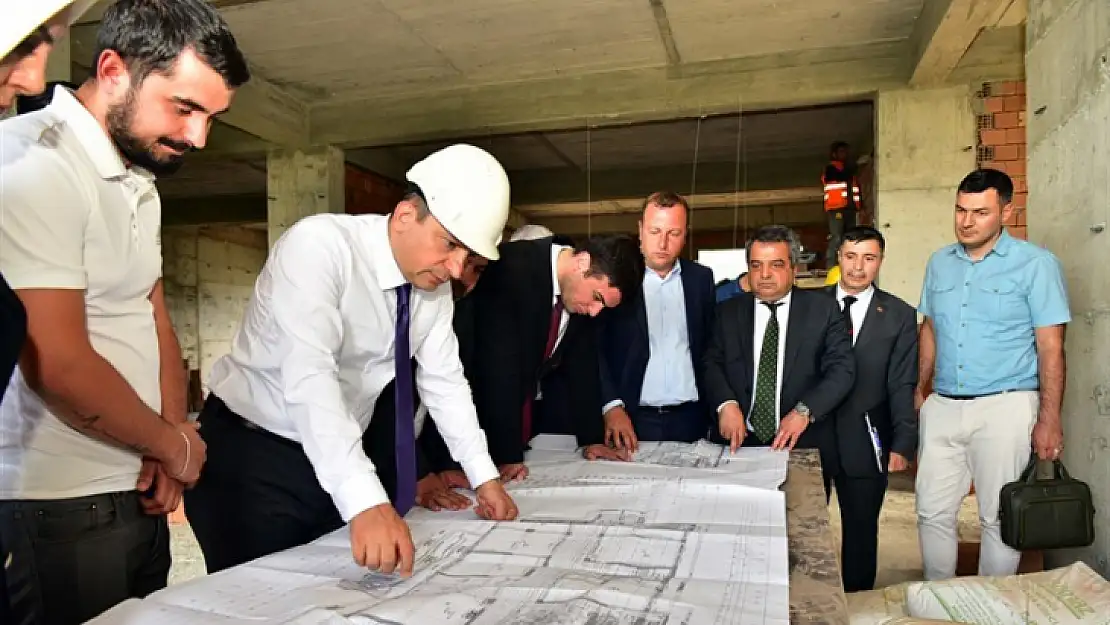 Vali Şahin, İlçe Gezilerine Pütürge'den Başladı