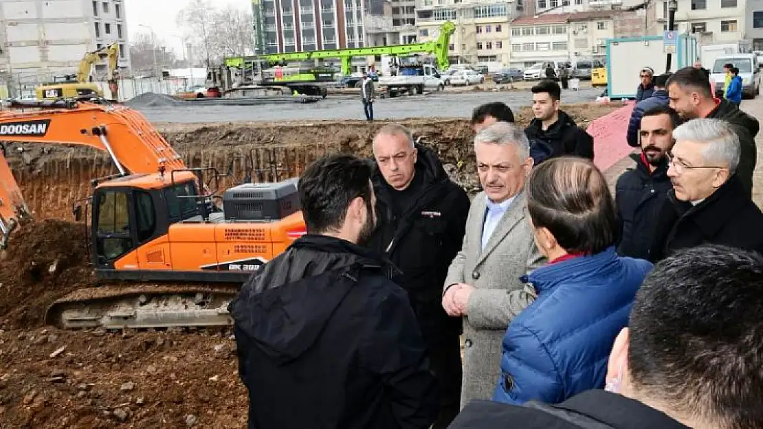 Vali Yazıcı Kent Meydan Projesini İnceledi