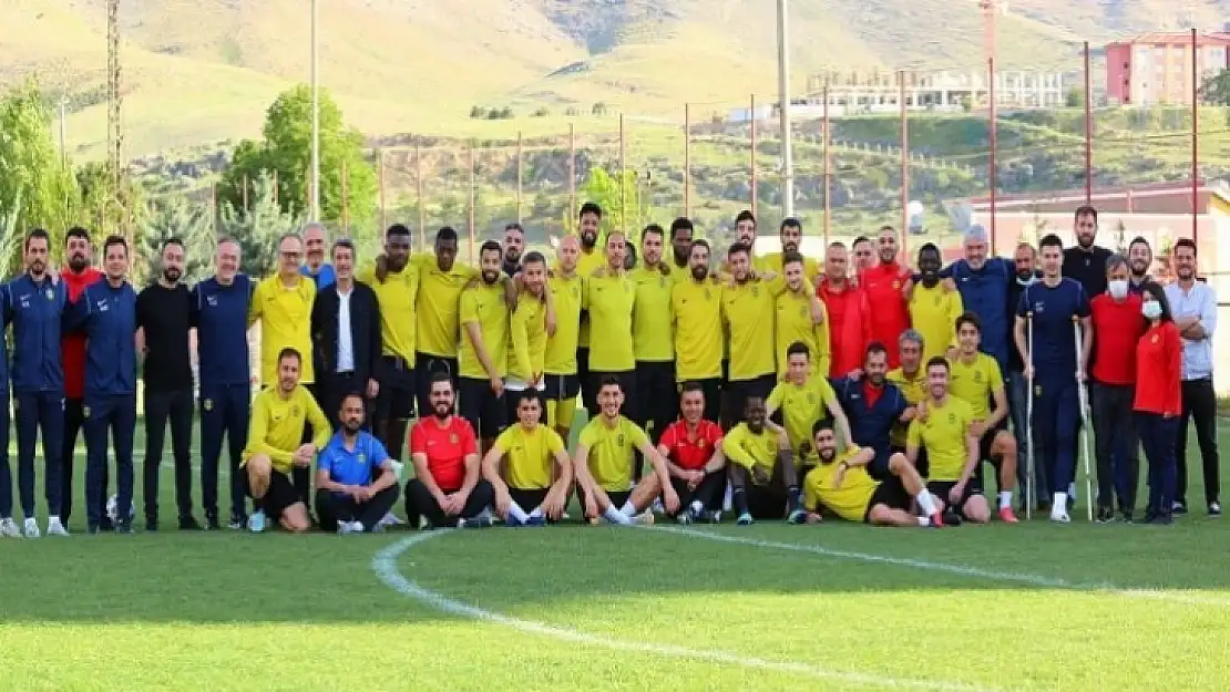 Yeni Malatyaspor Acquah ve Chebake İle Anlaşmıyor