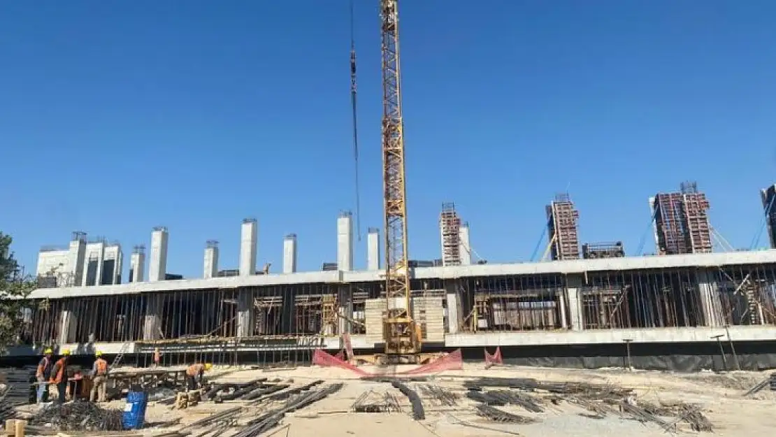 Yeni Terminal Binasında Çalışmalar Sürüyor