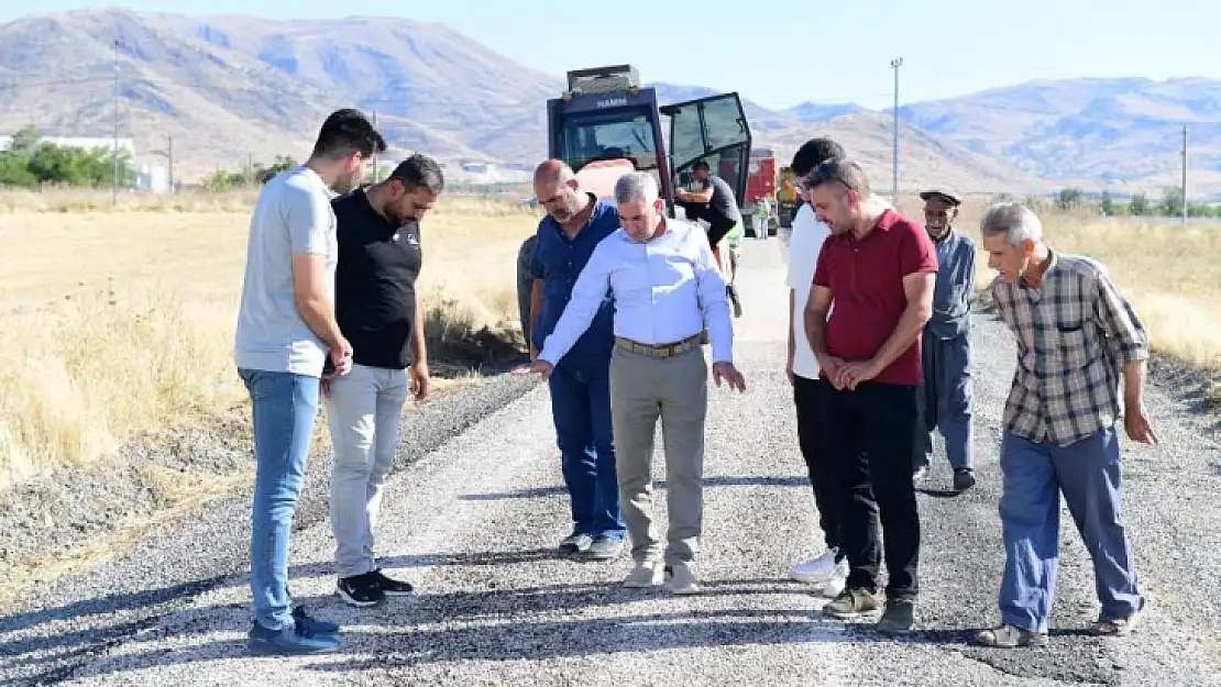 Yeşilyurt Belediyesi Kırsal Mahallelerdeki Yol Yatırımlarına Ağırlık Veriyor