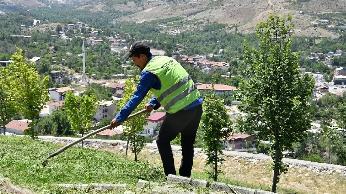 Yeşilyurt Belediyesinden Parklara Yaz Dokunuşu