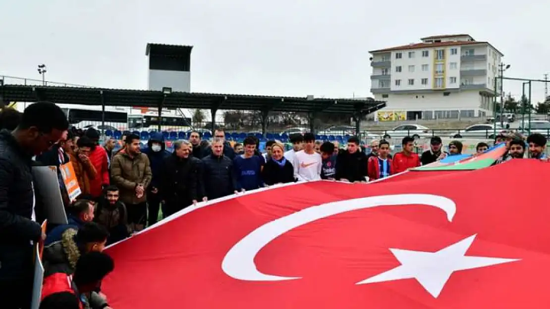 Yeşilyurt Belediyesinin Ev Sahipliğinde 'Uluslararası Yeşilyurt Futbol Turnuvası' Başladı