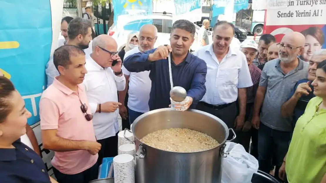 Yeşilyurt İYİ Parti Aşure İkramında Bulundu