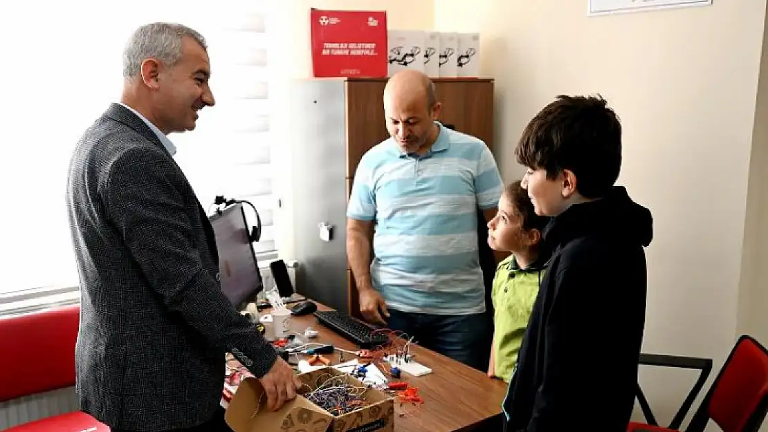 Yeşilyurt Mesleki Eğitim ve Yaşam Merkezi'ndeki Kurslara Yoğun İlgi