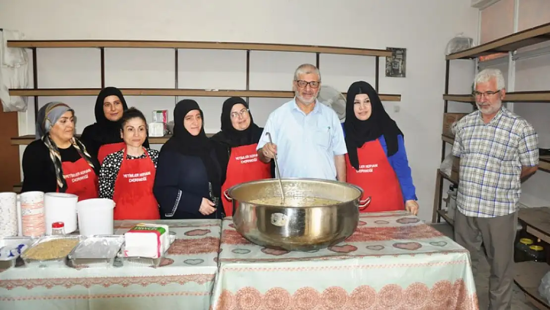 Yetimler Kervanı'ndan Aşure Etkinliği