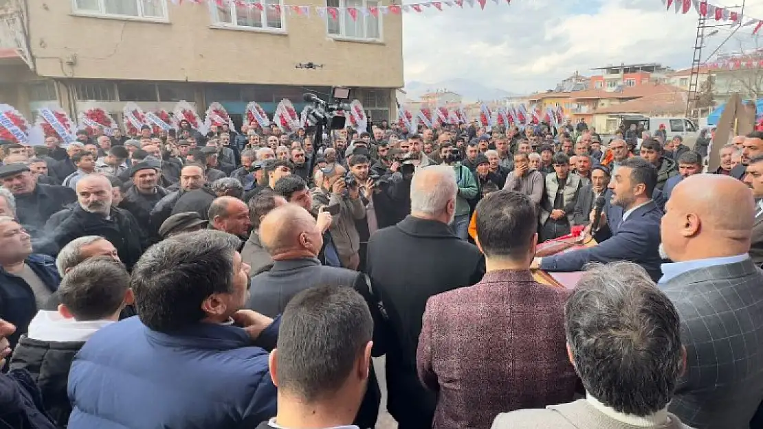 Yıldırım' Bakanları Yıkılmamış Yerlere Götürüyorlar'