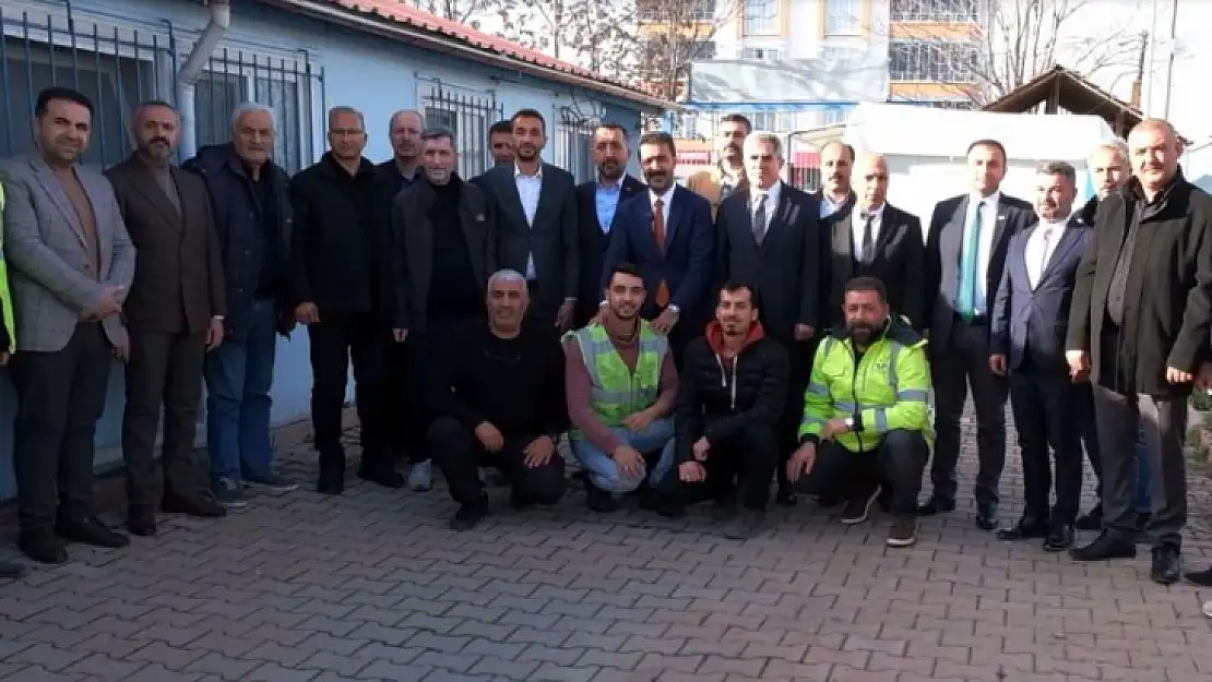 Yıldırım' Malatya'da Konteyner Kentte Yaşanan Sıkıntılar Chp'nin Yönetiminde Olan Hatay'da Yaşanmıyor'