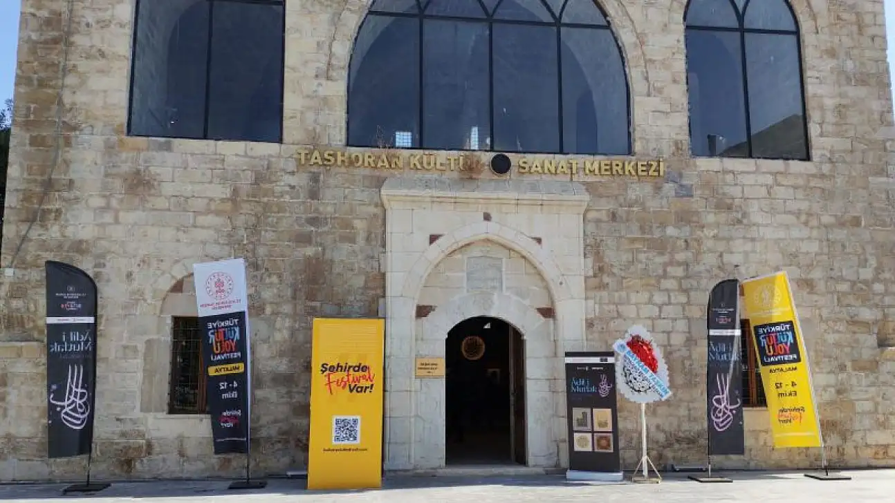 Adil-i Mutlak Hat Eserleri Sergisi Malatya'da Sanatseverlerle Buluştu