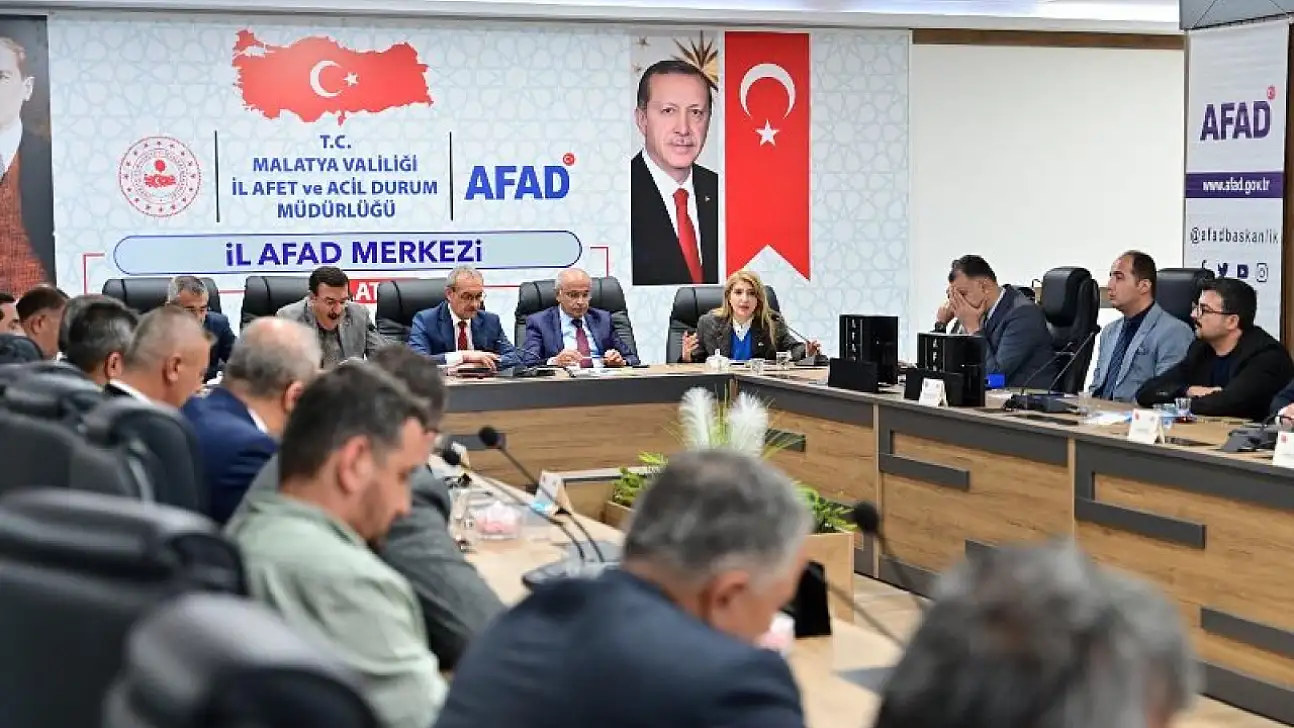 TOKİ ve Emlak Konut Müteahhitleri ile Önemli Toplantı