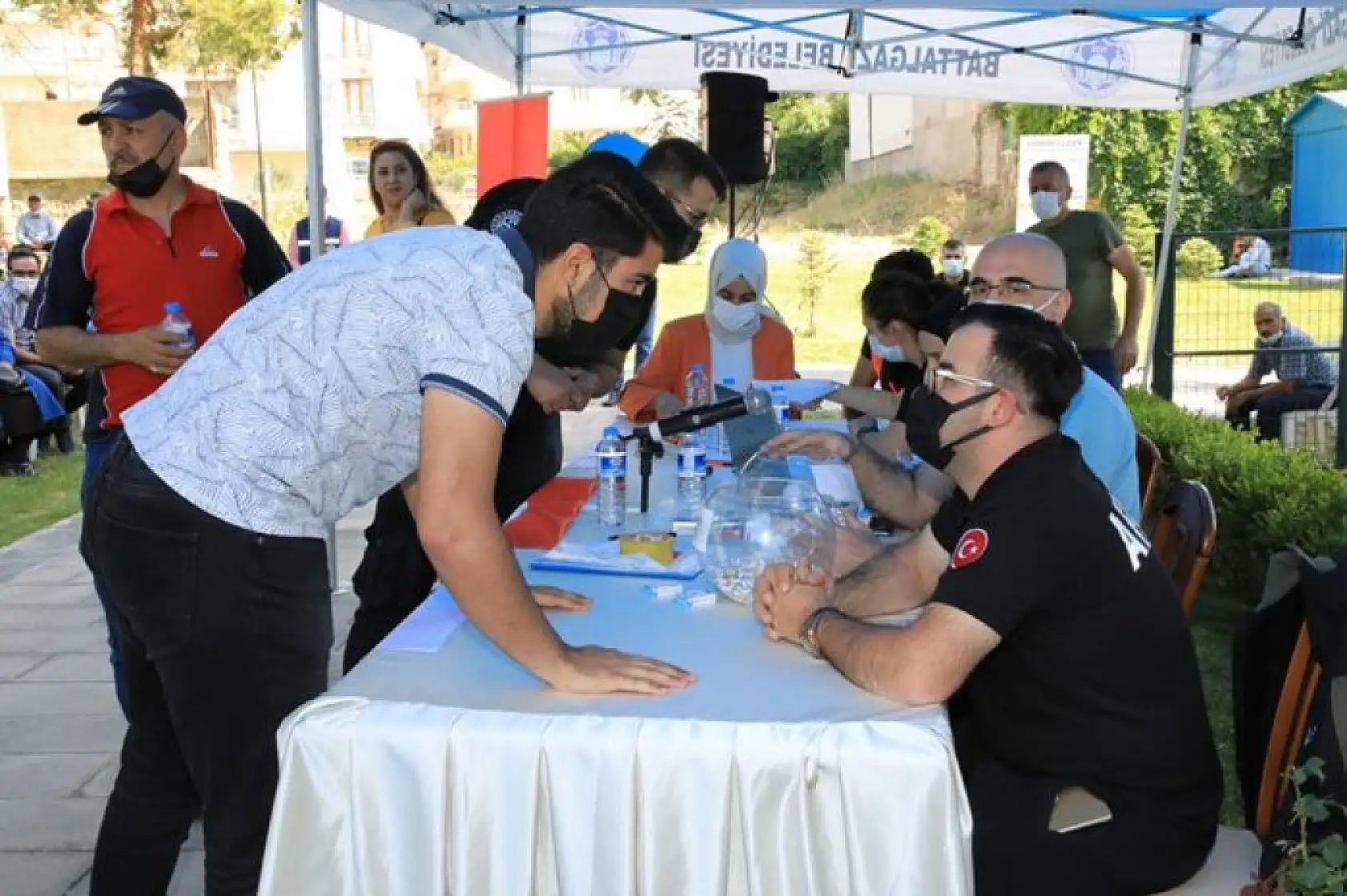 Gelincik Tepesi 678 Konutun Anahtar Teslim Töreni Düzenlendi