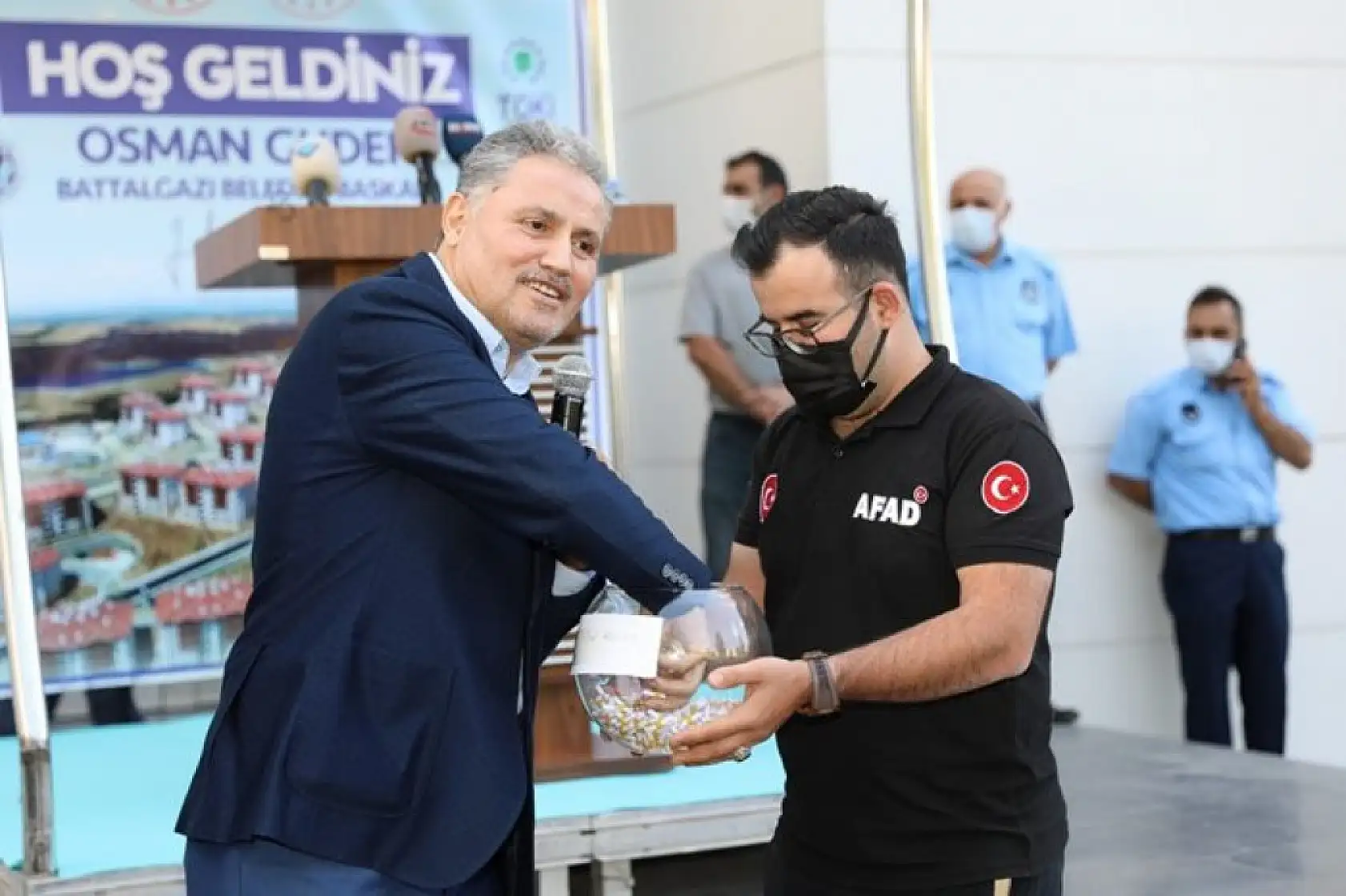 Gelincik Tepesi 678 Konutun Anahtar Teslim Töreni Düzenlendi
