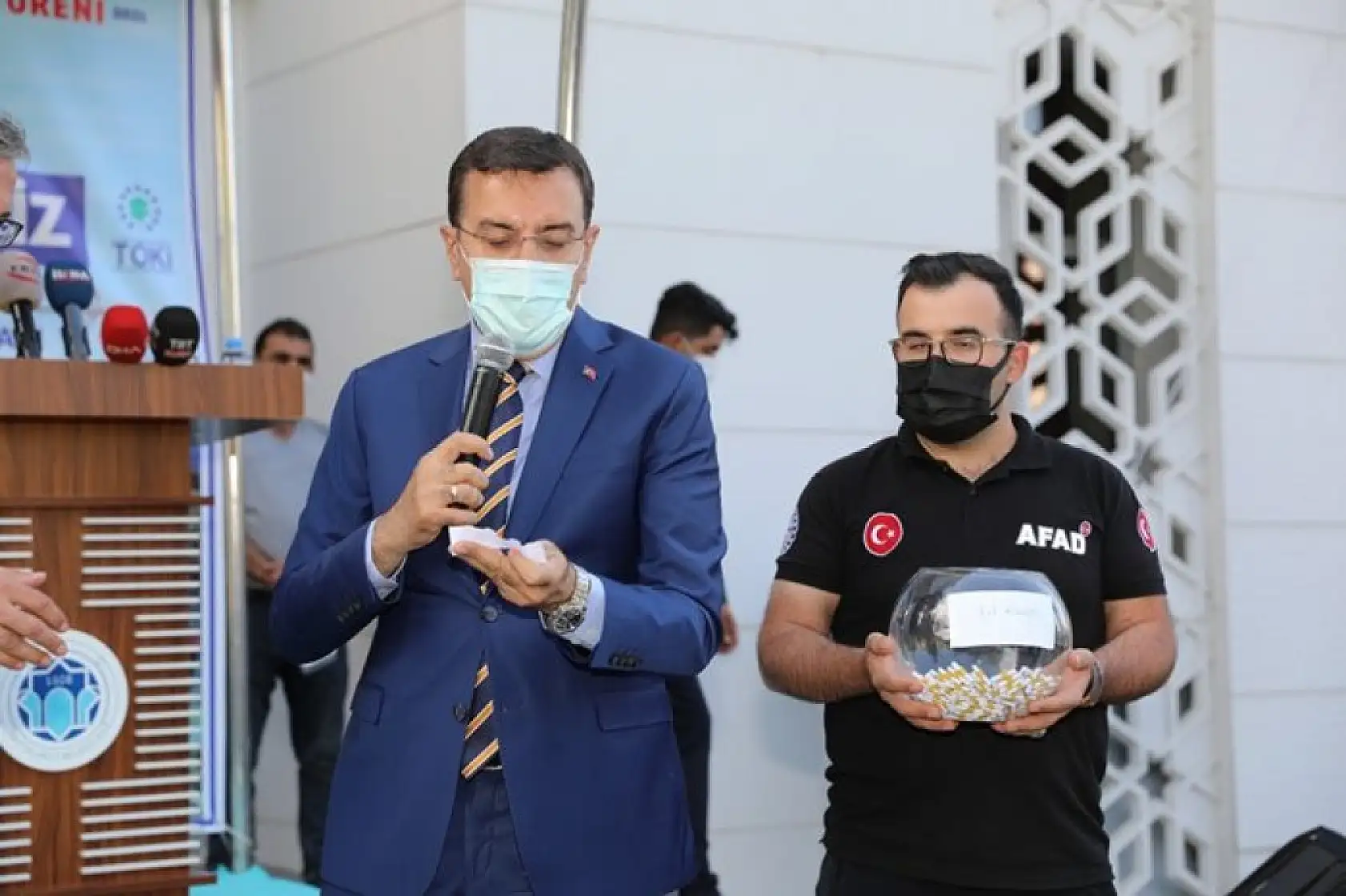 Gelincik Tepesi 678 Konutun Anahtar Teslim Töreni Düzenlendi