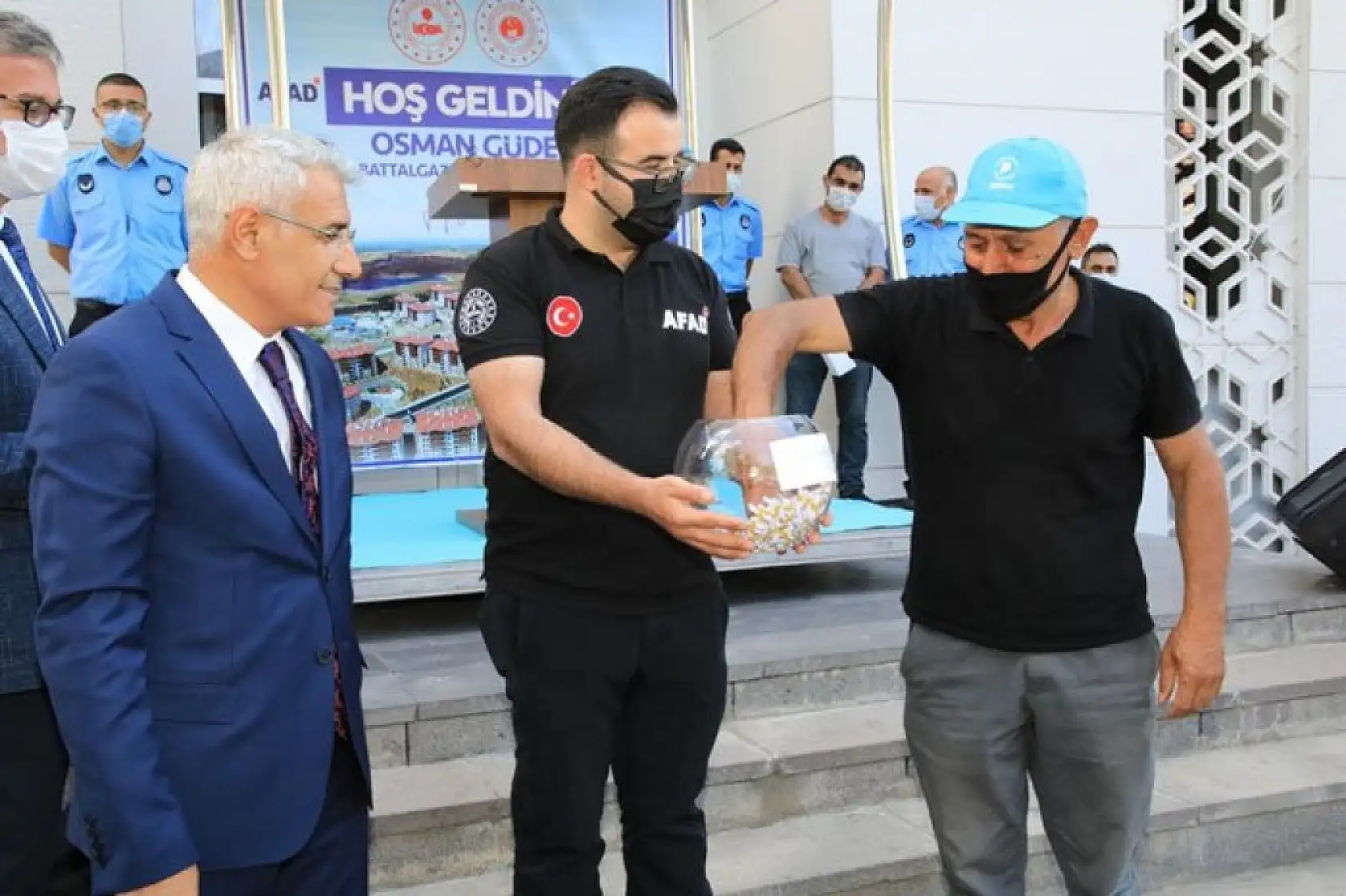 Gelincik Tepesi 678 Konutun Anahtar Teslim Töreni Düzenlendi