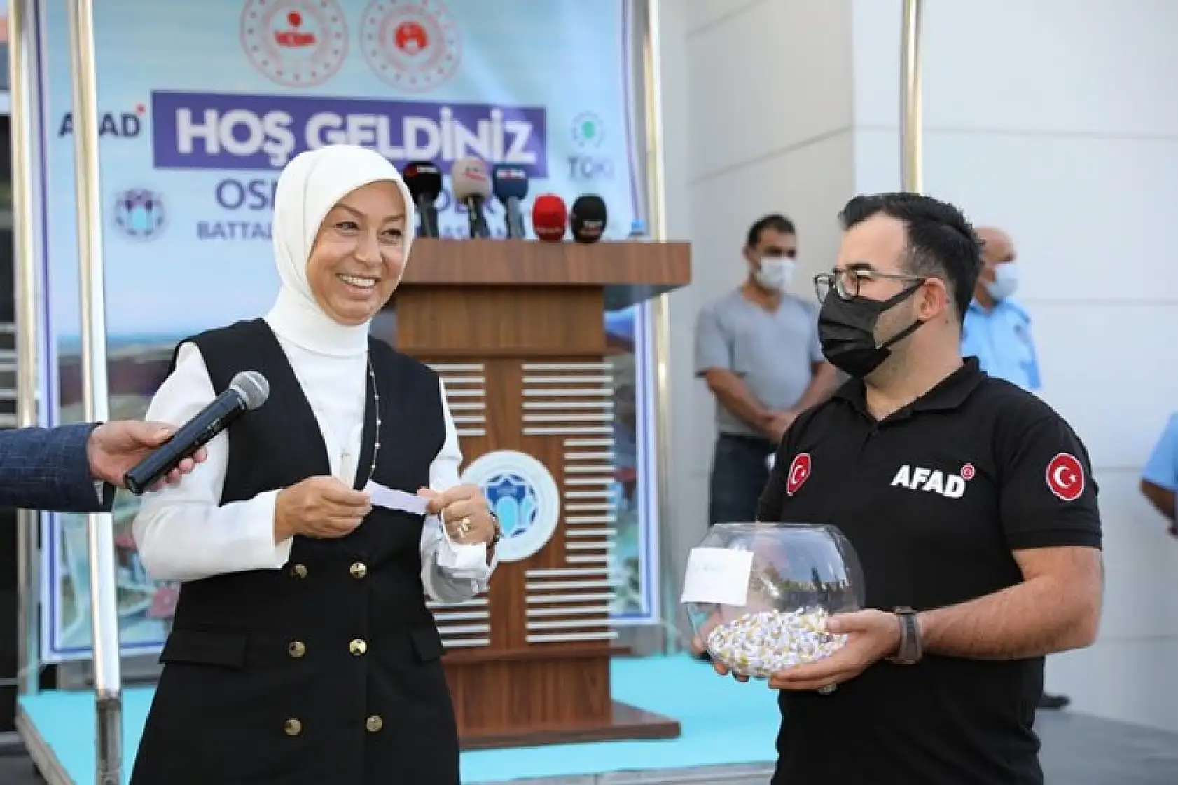 Gelincik Tepesi 678 Konutun Anahtar Teslim Töreni Düzenlendi