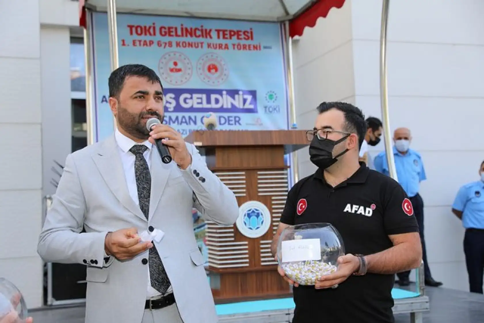 Gelincik Tepesi 678 Konutun Anahtar Teslim Töreni Düzenlendi