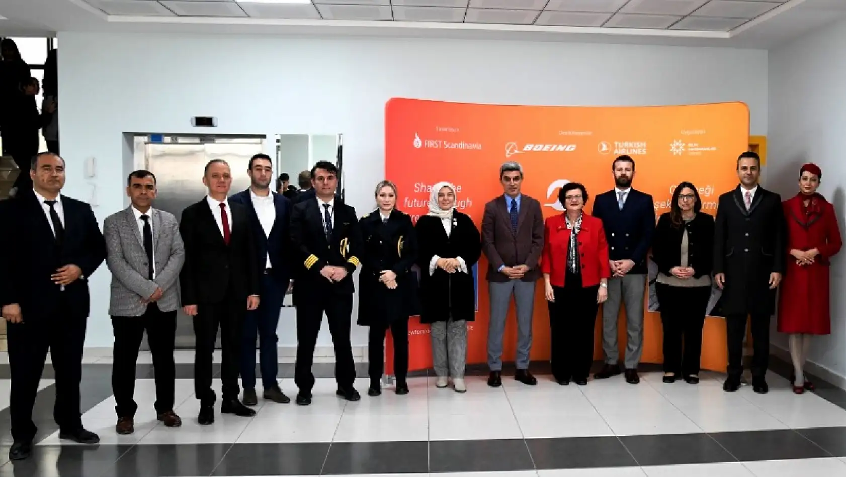 Newton Gezici Bilim Atölyesi Malatya'da Öğrencilerle Buluştu