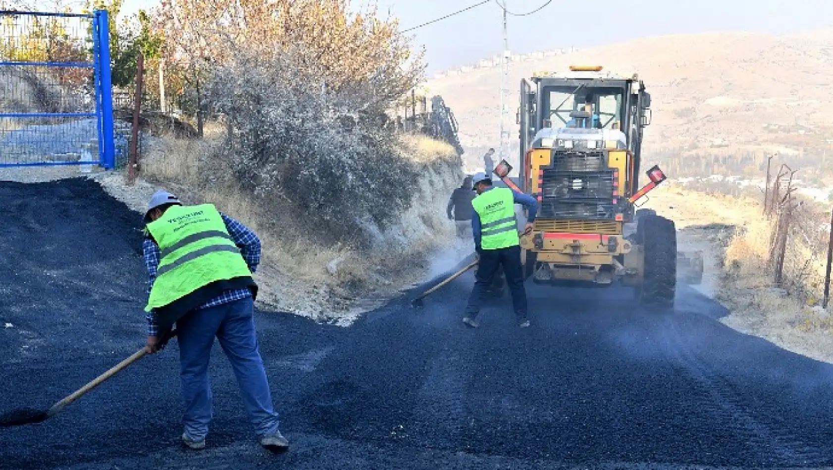 Prof. Dr. Geçit' İlçemizin Ulaşım Alt Yapısına Uzun Vadeli Katkı Sunuyoruz'