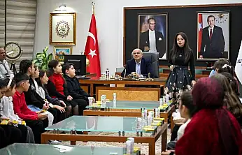 Minik Yüreklerden Başkan Er'e Teşekkür Ziyareti
