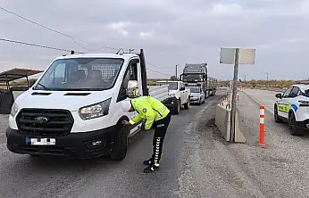Trafik Ekiplerinden Kış Lastiği Denetimi