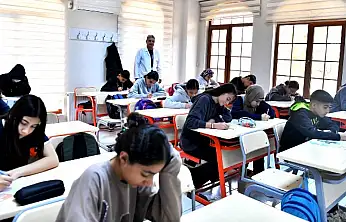 Yeşilyurt Belediyesi'nden Öğrencilere Ücretsiz Kurs Desteği!