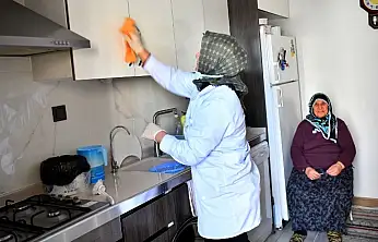 Yeşilyurt'ta Büyükler 'Baştacı' Olmaya Devam Ediyor