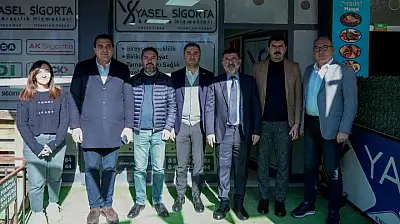 CHP'li Üst Düzey İsimlerden Enver Kiraz'a Dost Ziyareti