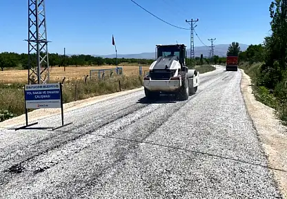 Büyükşehir Belediyesi İlçelerdeki Yolları Yeniliyor
