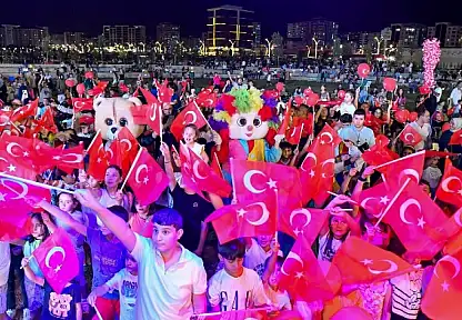 Prof. Dr. Geçit' Zafer Bayramının Coşkusunu Hep Birlikte Yaşıyoruz'