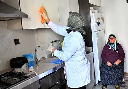 Yeşilyurt'ta Büyükler 'Baştacı' Olmaya Devam Ediyor