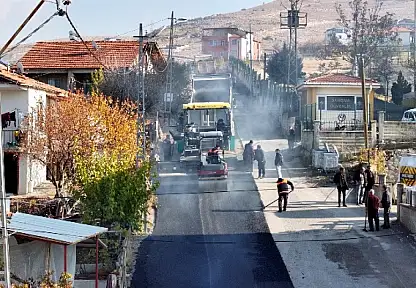 Yeşilyurt'ta Trafik Akışı Rahatlıyor, Yaya Geçişleri Güvenli Hale Geliyor