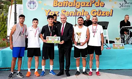Battalgazi'de Ayak Tenisi Turnuvası Tamamlandı