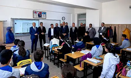 Er' İmkan Dahilinde Okullarımızın Eksiklerini Tamamlıyoruz'