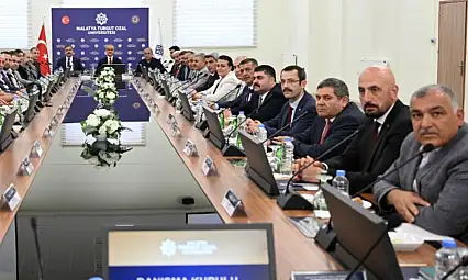 Vali Yavuz' Sanayi Dönüşümünde Üniversitenin Rehberliğine İhtiyaç Vardır!