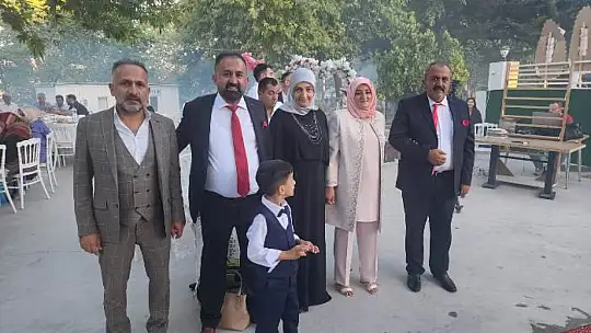 Kübra ve Furkan Çifti Muhteşem Düğün Töreniyle Evlendi