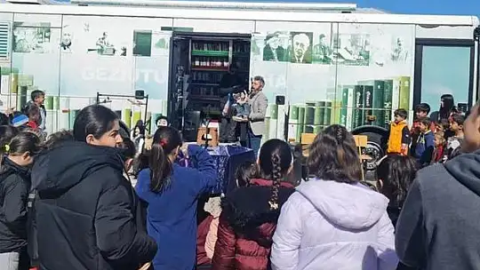 Deprem Bölgesinde Çocuklar İçin Hayal Çadırları