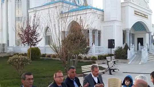 Gönül Dostları Şeyh Muhammed Kırçalı K.S. Türbesinde İftar Yemeğinde Buluştu