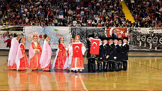 Vali Baruş, Koltuğunu Küçük Vali Baştürk'e Devretti