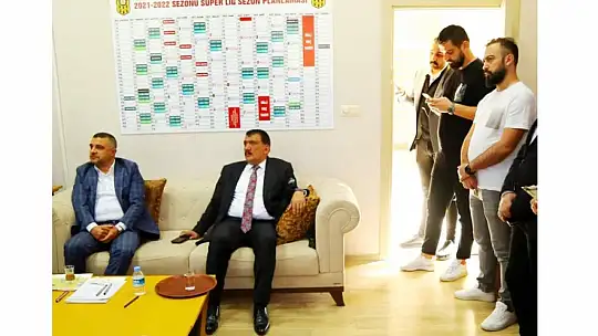 Başkan Gürkan'dan Yenimalatyaspor Tesis Çalışanlarına Ziyaret