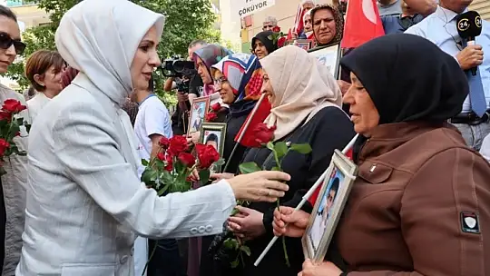 Bakan Göktaş'tan Diyarbakır Annelerine Ziyaret