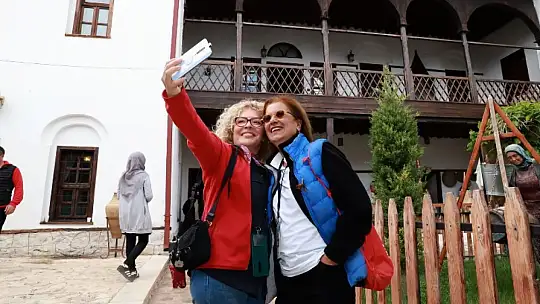 Karavan Tutkunları, Medeniyetin Kalbi Battalgazi'de Tarihi Yerleri Gezdi