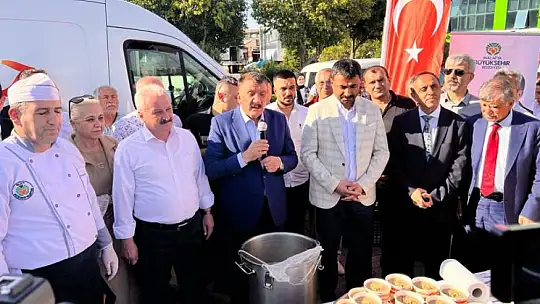 Soykan Parkı'nda Vatandaşlara Aşure İkram Edildi